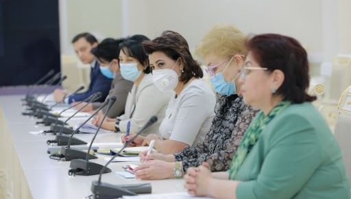 Parlament komissiyasining navbatdagi yig'ilishida qanday masalalar muhokama qilindi?