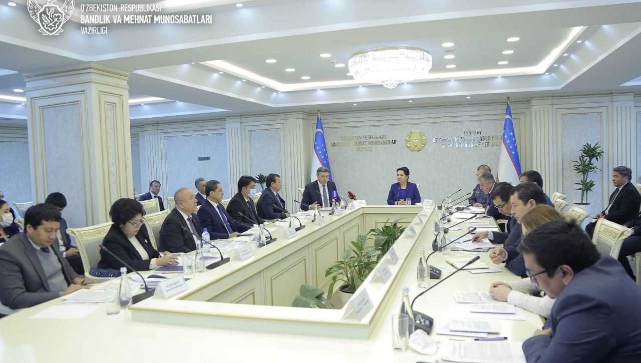 Odam savdosi va majburiy mehnatga qarshi kurashish Milliy komissiyasining navbatdagi yig‘ilishi bo‘lib o‘tmoqda