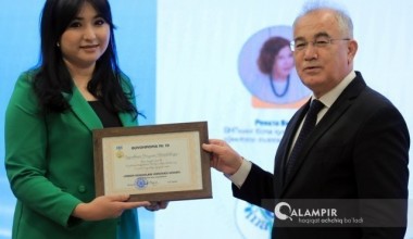 QALAMPIR.UZ журналисти “Инсон ҳуқуқлари ҳимояси учун” кўкрак нишони билан мукофотланди