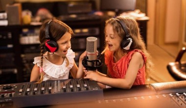 Кўришлар сони ва рейтинг учун болаларни “экспонат”га айлантириш керак эмас