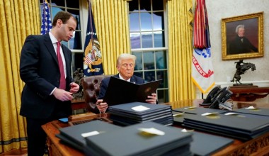 Axios: Tramp farmonlar chiqarish tezligi bo‘yicha rekord o‘rnatdi