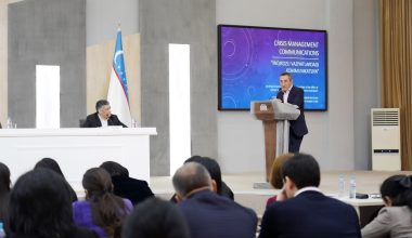 Inqirozli vaziyatlarda o‘zingizga beshta savol bering – Jonatan Charlz