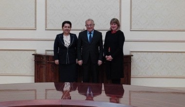 БМТ Махсус маърузачиси Сенатга ташриф буюрди 