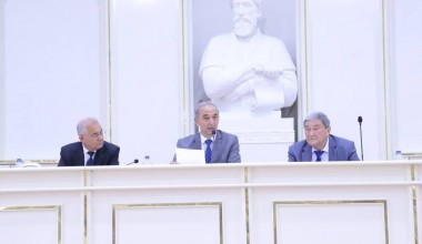 Олимлар иштирокида Бош қомус муҳокама қилинди