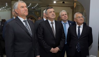 Delegatsiya a’zolari Temuriylar tarixi davlat  muzeyiga tashrif buyurdi