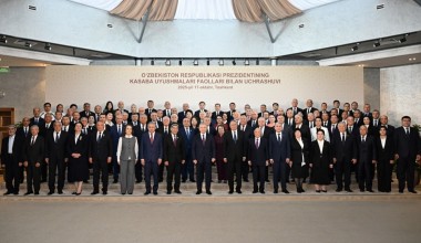 Президент Шавкат Мирзиёев Ўзбекистон касаба уюшмалари фаоллари билан учрашди