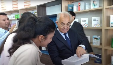 Акмал Саидов - Қарши шаҳридаги Ёшлар марказида. 2022 йил 16 апрель