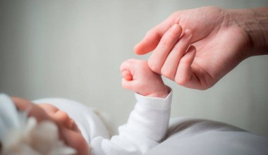 Судья: Болани фарзандликка олиш билан боғлиқ муаммолар бор