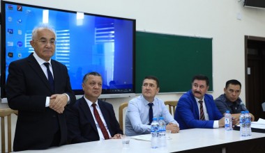 АКАДЕМИК ВА ЁШЛАР УЧРАШУВИ