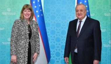 Абдулазиз Комилов БМТ махсус маърузачиси Фионнуала Ни Аолайн билан учрашди