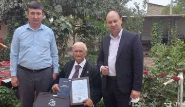 Устозларга эҳтиром